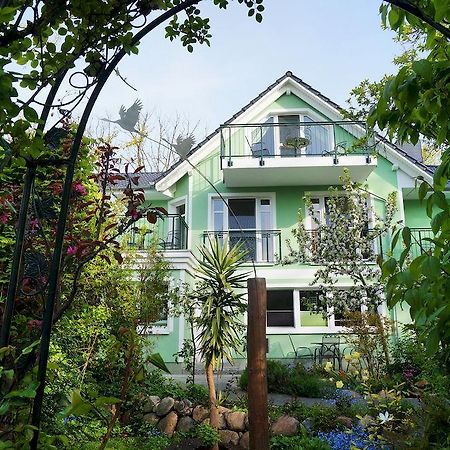 Hotel Garni Inselparadies Цингст Экстерьер фото