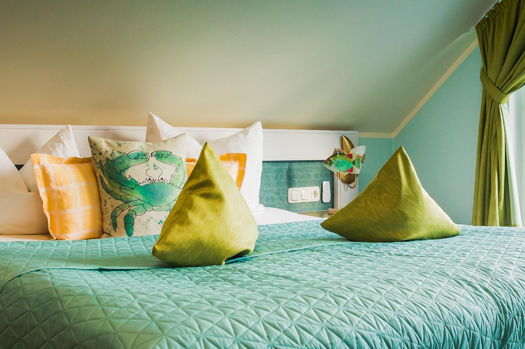 Hotel Garni Inselparadies Цингст Экстерьер фото