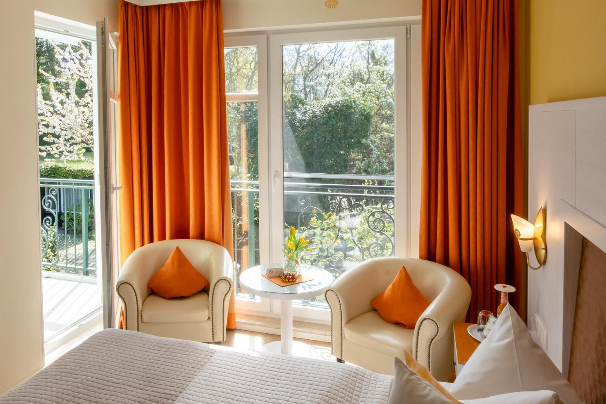 Hotel Garni Inselparadies Цингст Экстерьер фото