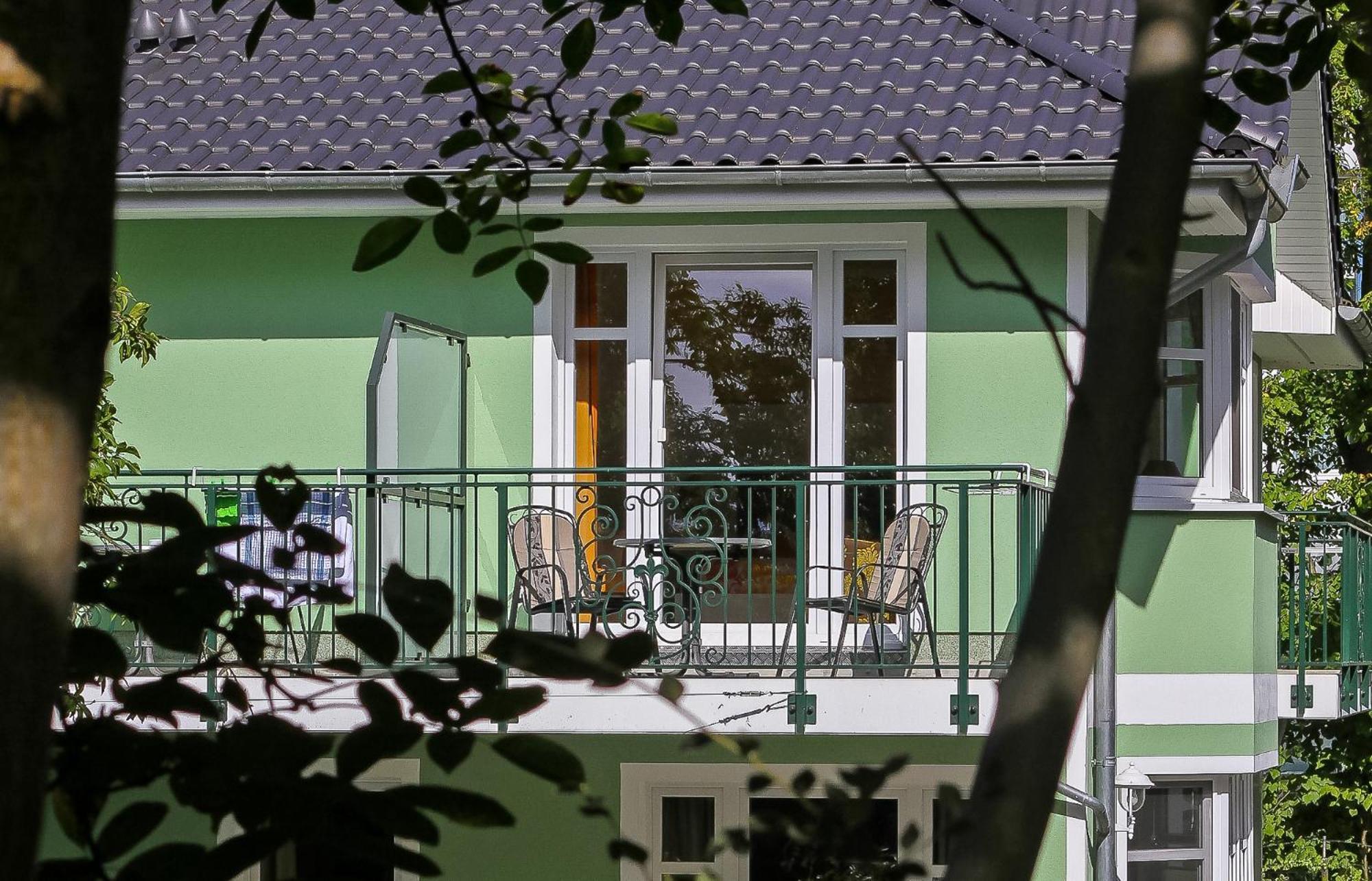 Hotel Garni Inselparadies Цингст Экстерьер фото