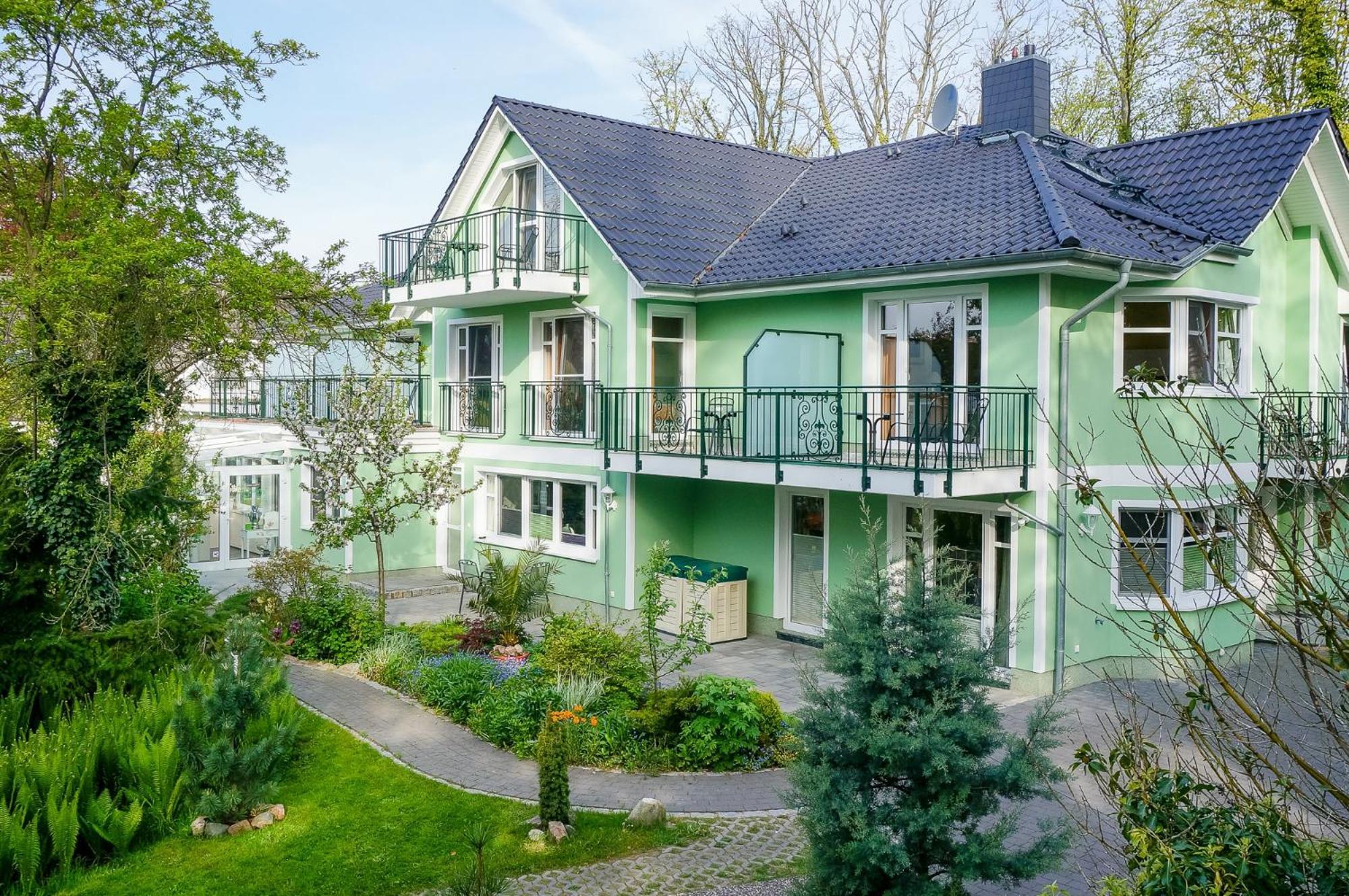 Hotel Garni Inselparadies Цингст Экстерьер фото